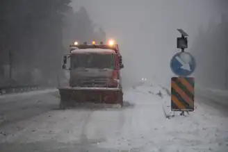 Bolu Dağı'nda Kar Yağışı Trafiği Vuruyor