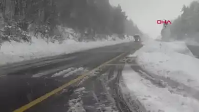 Bolu Dağı'nda Yoğun Kar Yağışı Trafiği Felç Etti