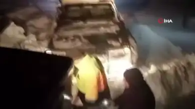 Şiddetli Kar Yağışı: 12 Kişi Yaylada Mahsur Kaldı