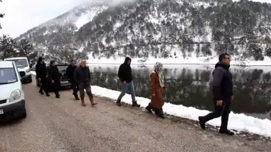 Bolu'da Göl Kıyısındaki Tehlikeli Yol