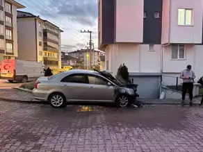 Bolu'da Park Halindeki Araçta Yangın!