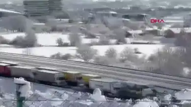 TEM Otoyolu'nda Kar Yağışı Trafiği Durdurdu