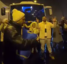 Trafik Kazası Sonrası Otoyolda Horon Şöleni!