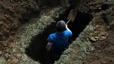 Sevgilisini Öldürüp Gömmeye Kalkışan Adam İntihar Etti