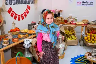 Bolu'daki Minikler Yerli Malı Haftasını Kutladı