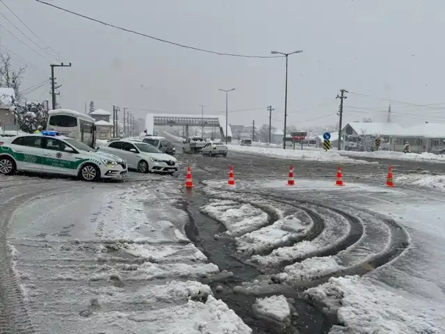 Yoğun Kar Yağışı: 134 Köy Yolu Kapandı