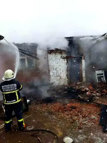 Bolu Gerede'de Ahşap Ev Yandı