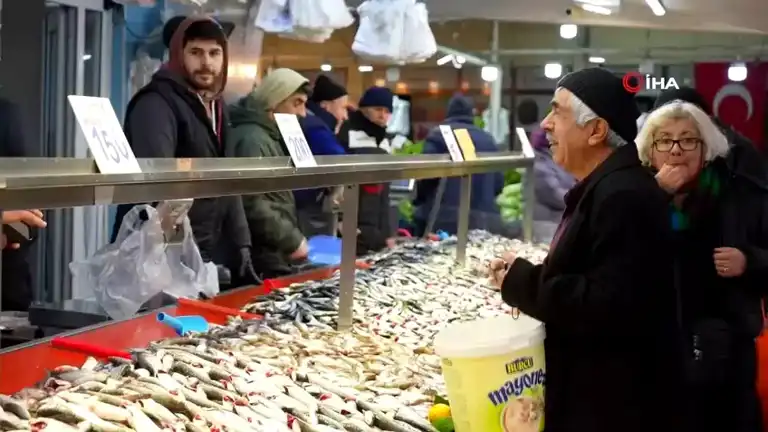 Bolu'da Hamsi Yok, Fiyatlar Tırmanıyor!