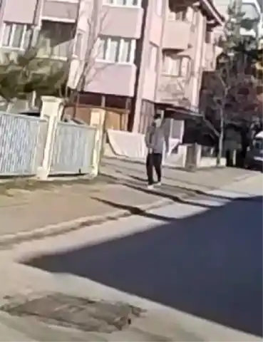 Bolu Zabıtası'ndan Örnek Davranış: Çöp Atan Genç Uyarıldı