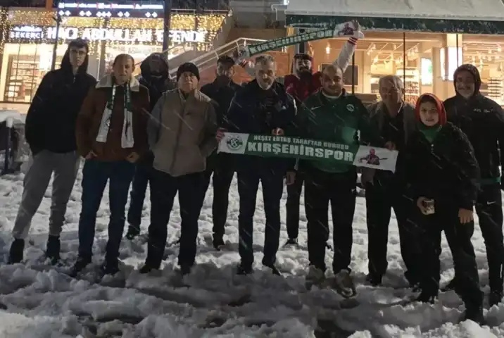 Doğu Anadolu Bölgesi'nde Kar Yağışı: Taraftarlar Mahsur Kaldı