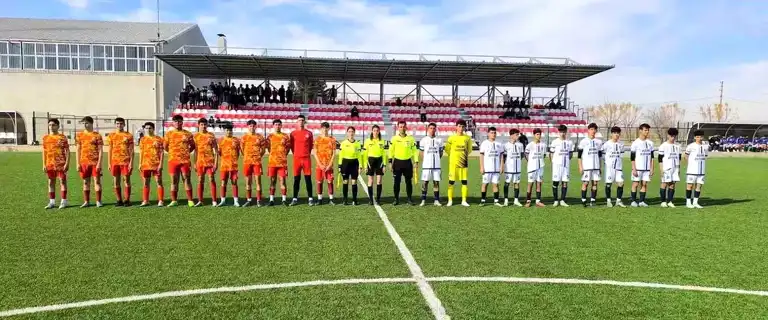 Mardin U16 Ligi'nde Kartalkaya Yangını Anısına Saygı Duruşu