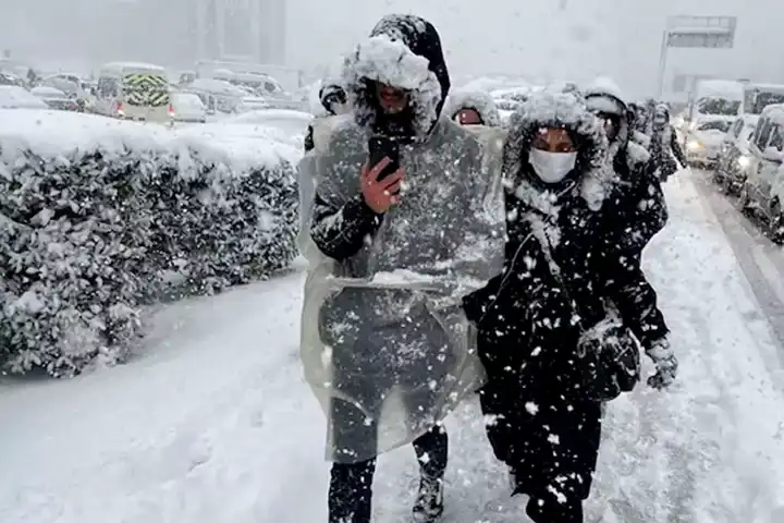 Kar ve Yağmur Uyarısı: Meteoroloji İlleri Tek Tek Uyardı!