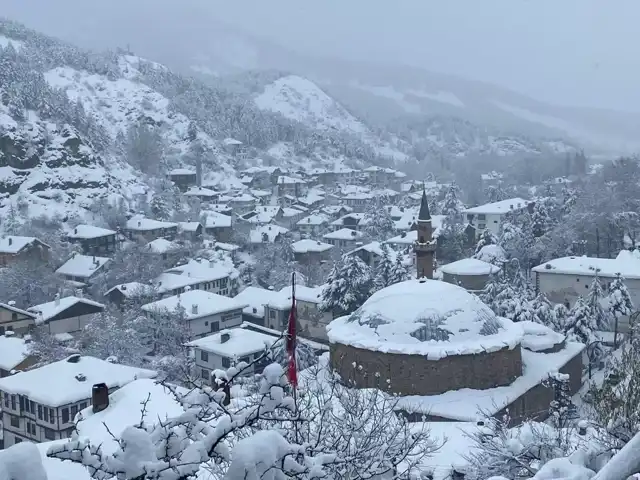 Kırsal Bölgede Yoğun Kar Yağışı: 50 cm Kalınlık!
