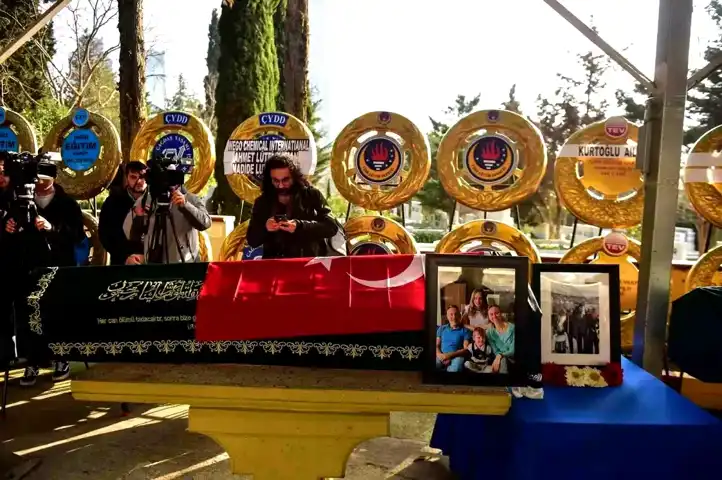 Güngör Ailesi, Yangında Kaybettikleri Yaşamlarına Veda Etti